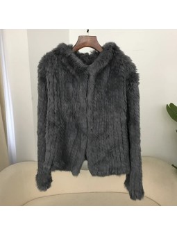 Kožešinový kabátek s kapucí...